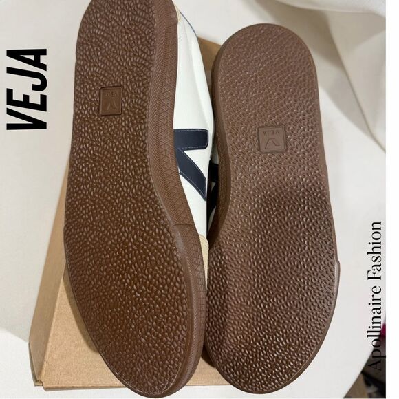 Veja VolleyOT Leather White and Bark Sneakers in Size women’s 10 New in Box - Picture 5 of 8